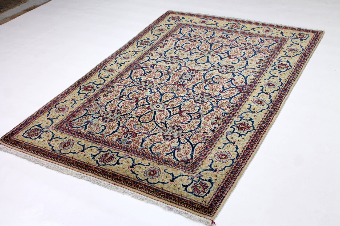 Weisser Kashan Antik