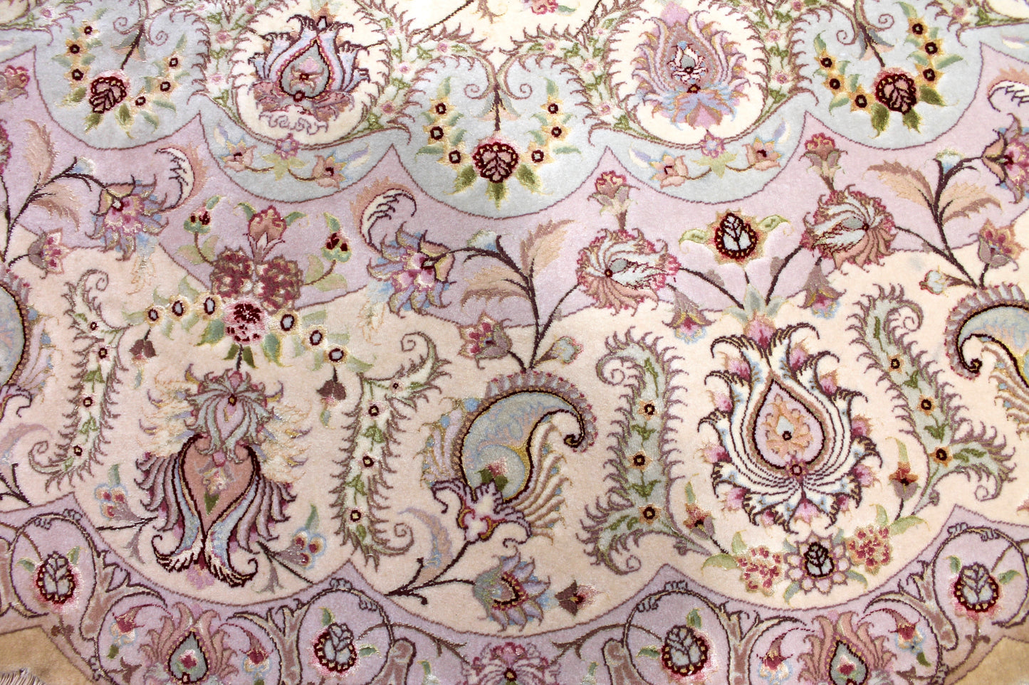 Täbriz 60 Raj Rund mit Seide