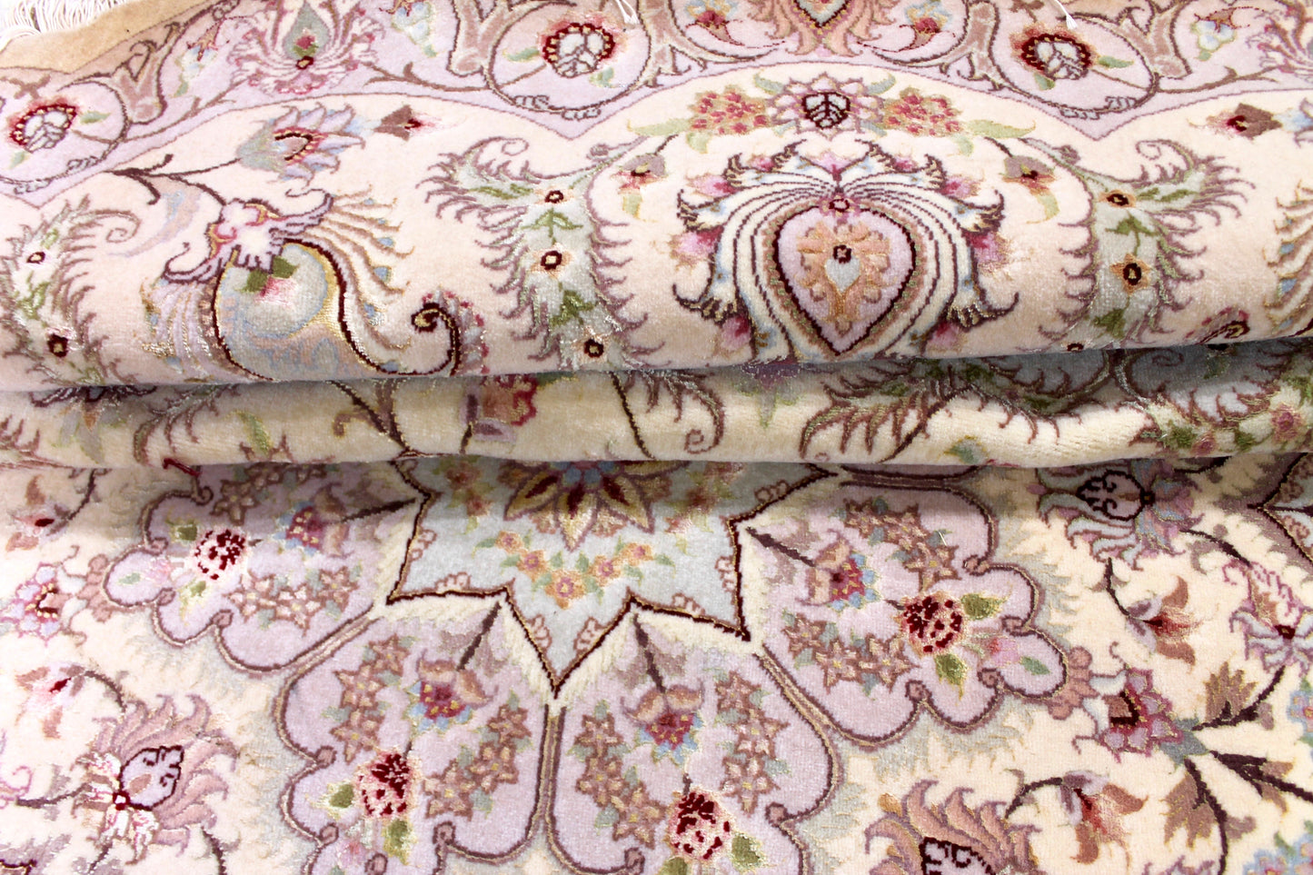 Täbriz 60 Raj Rund mit Seide